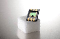 Der Strömungskanal des neuen Sensors wird direkt ins.......