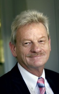Siegfried Gänßlen, stellvertretender Vorstandsvorsitzender.......
