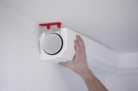 Clevere Montage-Details. Mit wenigen &bdquo;Klicks&ldquo; ist RenoPipe fertig installiert.
