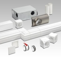Das smarte Luftverteilsystem RenoPipe von Helios f&uuml;r die energetische Sanierung<br />erm&ouml;glicht die Installation einer Komfortl&uuml;ftung<br />mit W&auml;rmer&uuml;ckgewinnung im Geb&auml;udebestand mit geringstem Material- und Zeitaufwand. Bilder: Helios Ventilatoren