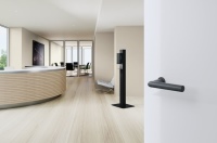 HEWI Desinfektionsspender Säule System 900.<br />Bild: HEWI