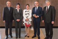V.l.n.r.: Prof. Dr. Klaus Töpfer, Exekutivdirektor.......