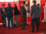Interessenten am Stand der Hoval Hagenberger GmbH auf.......