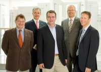 Das neue Hüppe Management-Board (von links): Ralf Schmarje, Gunnar Meister, Christian Scheller, Olaf Heinen und Wolfgang Smets. Beim Fototermin nicht dabei sein konnte Ömer Kalender. Foto: Hüppe GmbH<br />