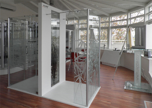 Im neuen Hüppe-Showroom in Paris präsentieren sich...