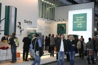 Der Dachs bei Senertec zog große Aufmerksamkeit auf sich. Der Dachs von SenerTec erzeugt gleichzeitig Wärme und Strom. Das bewährte Konzept der Kraft-Wärme-Kopplung steht für wirtschaftliche, ökologische und dezentrale Energieerzeugung.