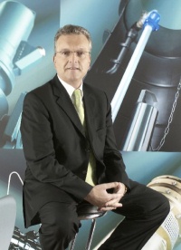 Sprecher des Vorstands wird ab 1. Januar 2008 Dr. Thomas Schweisfurth (51), der bereits seit drei Jahren im Wilo-Vorstand für die Bereiche Marketing und Vertrieb verantwortlich ist.