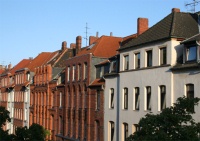 Die Maßnahmen zur energetischen Sanierung gewinnen für den Bausektor immer mehr an Bedeutung. Allein im Wohnungsbestand  wurden 2010 gut 42 Milliarden Euro in energetische Sanierungsmaßnahmen investiert.