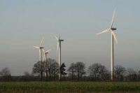 Der BEE weist darauf hin, dass von den anstehenden Investitionen in den Umbau der Energieversorgung die Volkswirtschaft profitiert, da sie vorwiegend in die heimische Wertschöpfung fließen, statt immer höhere Milliardenbeträge für den Import von Kohle, Öl und Gas ins Ausland zu überweisen. 