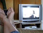 Die Entspannung vor dem Fernseher durch den Baumarkt-Werbespot.......