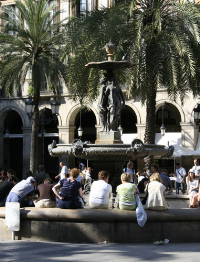 Aufgrund der angespannten Wassersituation in Barcelona sprudelt in den Brunnen kein kühlendes Wasser mehr.