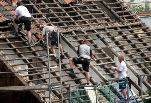 Ende Juni 2007 im zulassungspflichtigen Handwerk 0,6%...