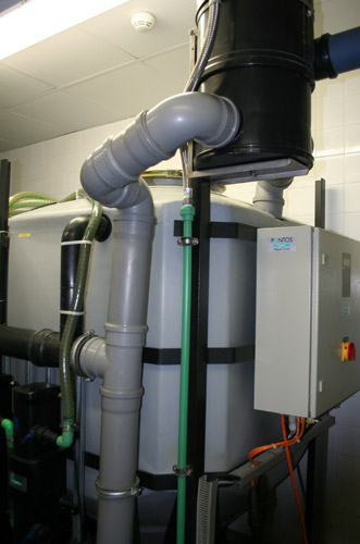Eine Pontos Grauwasserrecyclinganlage „AquaCycle“ im...