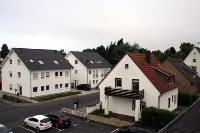 An ausgewählten Wohn- und Nichtwohngebäuden, wurde untersucht, wie sich die veränderten wirtschaftlichen Bedingungen auf die Betriebs- und Investitionskosten auswirken.