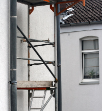 Das Deutsche Baugewerbe hält das Sanierungstempo trotz unbestreitbarer Erfolge noch für viel zu gering und fordert von der Politik mehr Anreize zu schaffen.