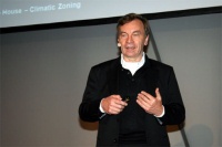 Prof. Dipl.-Ing. M. Sc. Econ. Manfred Hegger von der TU Darmstadt.