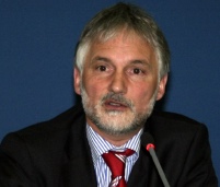 Klaus Huttelmaier, Mitglied desBereichsvorstands.......