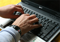 Immer wieder versuchen Betrüger im Internet mit vermeintlichen.......
