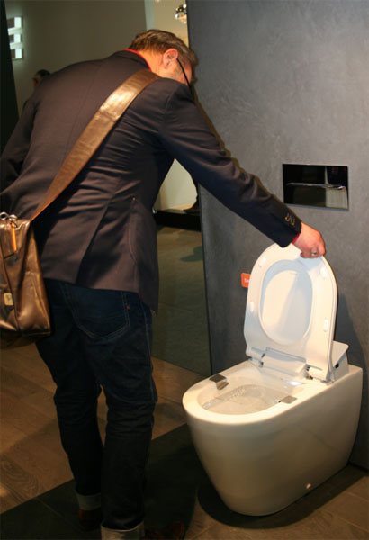 Das Dusch-WC, in Japan Standard, setzt sich im deutschen...