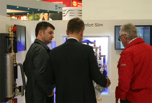 Fachgespräche am Stand bei Meibes.
