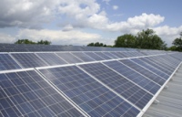 Das Fraunhofer ISE geht in seiner Studie zur Kürzung der Solarstromförderung davon aus, dass trotz Effizienzsteigerungen die Produktion in Deutschland zu großen Teilen nicht mehr wirtschaftlich darstellbar wäre. 