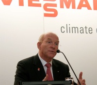 Dr. Martin Viessmann, geschäftsführender Gesellschafter, blickt auf ein erfolgreiches Jahr 2010 zurück. Für die Zukunft sieht er Viessmann als Komplettanbieter gut gerüstet.