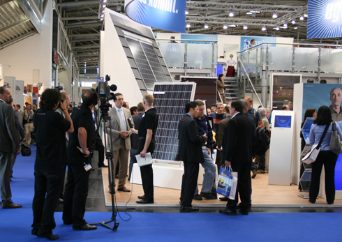 Das Videoteam des HaustechnikDialogs bei Schott Solar...
