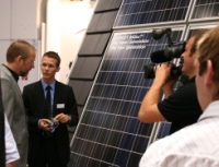 Die Neuheiten bei Schott Solar werden ausführlich besprochen.