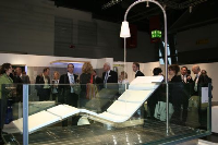 Hoeschs "Water Lounge", Design by NOA, feierte auf der ISH Premiere – eigentlich als Highlight für die Messeinszenierung gedacht und doch bereits im Vorfeld für ein ordentliches Sümmchen verkauft. 
