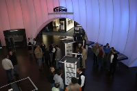 Design und Innovation bei den Produkten und beim Messestand von Kermi.