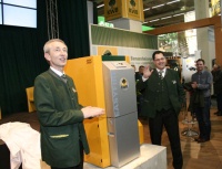Das Unternehmen KWB präsentierte auf der ISH die KWB Easyfire Pelletheizung mit cleanEfficiency-Technologie.