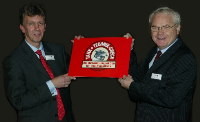 Dr. Hans-Peter Sprenger (v.l.) und Bruno Schliefke gaben den Startschuss für die gemeinsame Initiative „Tank+Technik-Check 2005".