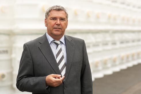 Helmut Schweitzer hat sich am 30. Juni bei Jung Pumpen...