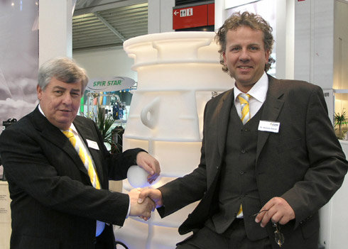 Hans Leßmeier übergab auf der IFAT in München offiziell...