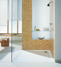 Mit ihrem großzügigen Design sorgt die „Superplan“ für ein elegantes Ambiente im Badezimmer.