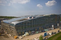 Schon äußerlich hebt sich das Kameha Grand Bonn mit.......