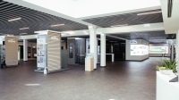 Das Kermi Infocenter in Plattling präsentiert sich nach grundlegendem Umbau mit neu gestalteten Ausstellungs- und Schulungsräumen – im Bild der Blick ins Infocenter vom Empfangsbereich.<br />Bild: KERMI