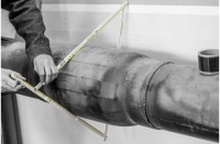 Während mit herkömmlichen Messschiebern lediglich Objekte mit einem Durchmesser von bis zu 8,5 cm vermessen werden können, lässt sich der Zollstock unter anderem auch bei Rohren von bis zu 33 cm Durchmesser einsetzen. Bild: Neue Technologie Neugärtner und Partner GmbH