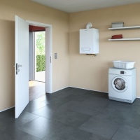Das WGB-K EVO 20/28i ist mit einem 60-l-Warmwasserspeicher ausgestattet.<br />Bilder: August Brötje