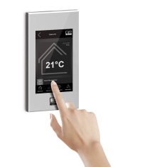 Eine einheitliche Steuerung der Remko-Klimageräte lässt sich mit dem Smart-Control Touch umsetzen.<br />Bilder: REMKO <br />