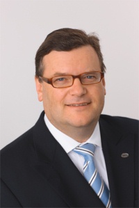 Anlässlich der Mitgliederversammlung wurde Markus Niedermayer, geschäftsführender Gesellschafter der MHG Heiztechnik, als Nachfolger von Bernd Wattenberg, Siemens, in den Vorstand des BDH gewählt. Bild: MHG