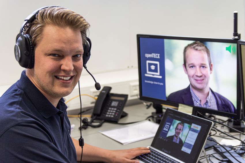 Hendrik Arndt und das openTECE-Team führt neben Teilnehmern...