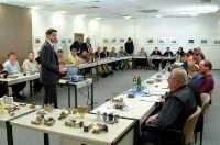Zielgruppen der Seminare sind insbesondere Heizungsbauer, planende Ingenieure und verantwortliche Sachbearbeiter in Behörden. Die Seminare stoßen auf großes Interesse. Es wird daher empfohlen, sich zeitig anzumelden.