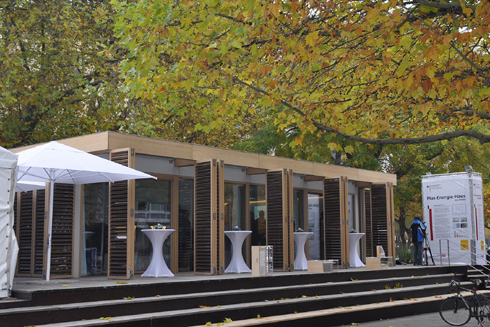 Das derzeit in Hannover aufgebaute Plus-Energie-Haus...