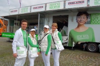 Das Wärmepumpen-Info-Mobil von STIEBEL ELTRON öffnet.......