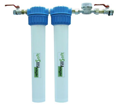 reflex fillSoft II zur Wasseraufbereitung von Heizungswasse...