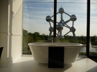 Repabad bietet neben dem Wanne auf Wanne-System, Dampfbädern, Whirl- und Spa-Pools, ein umfassendes Dusch- und Badewannen Programm mit über 240 Modellen an.  Foto: Repabad