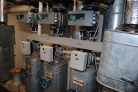 Die Wärmeversorgung erfolgt über drei Heizkreise, die mit einer Magra Weiche sowie neuen Wilo Stratos Hocheffizienzpumpen und Honeywell-Mischer auf den aktuellen Stand der Technik gebracht wurde.