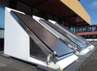 Auf dem Dach der VU Universität Amsterdam (VU) installierte Test-Solarpaneelen. Bild: VU Universität Amsterdam 