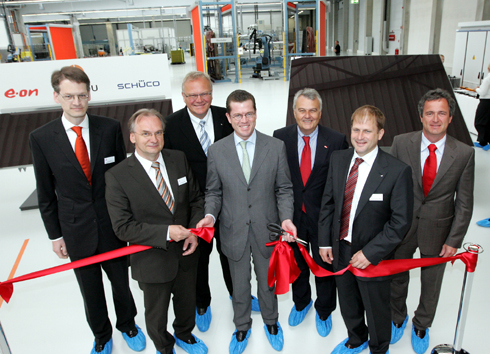 Offizielle Inbetriebnahme der Solarmodul-Produktion...